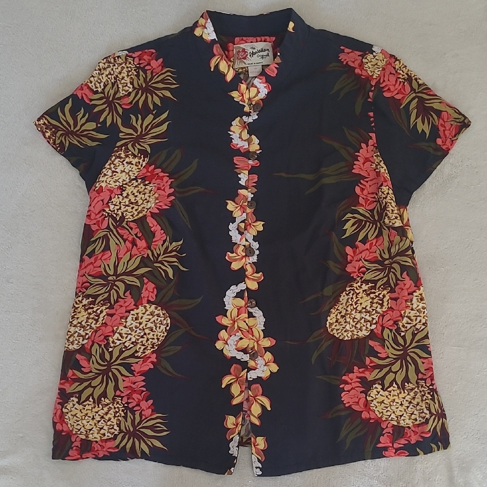 Hilo Hattie Hawaiian Shirt Womens Medium Pineapple Floral Rayon Made in Hawaii